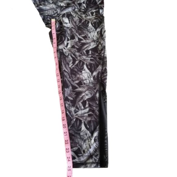 Champion Athletic Leggings Floral Pattern With Sheer Netting Black White Large - Picture 10 of 14